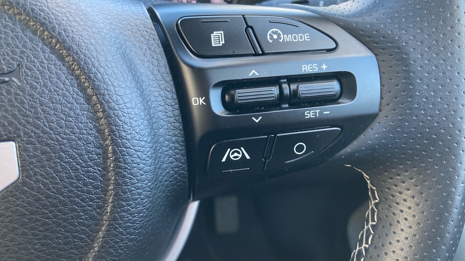 Used Kia Stonic 2022 for sale - 77776191: Photo 33