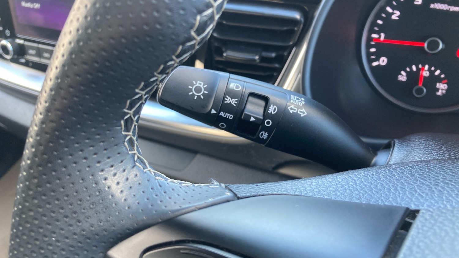 Used Kia Stonic 2022 for sale - 77776191: Photo 35