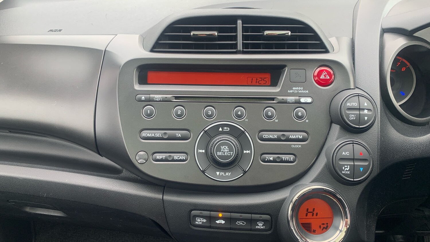 Used Honda Jazz 2015 for sale - 77742486: Photo 12