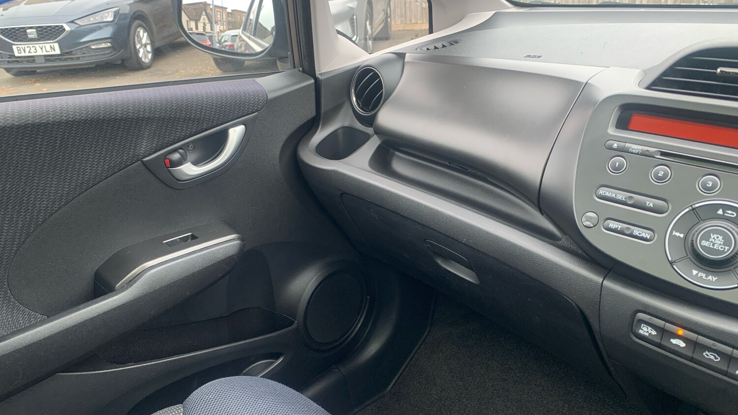 Used Honda Jazz 2015 for sale - 77742486: Photo 31