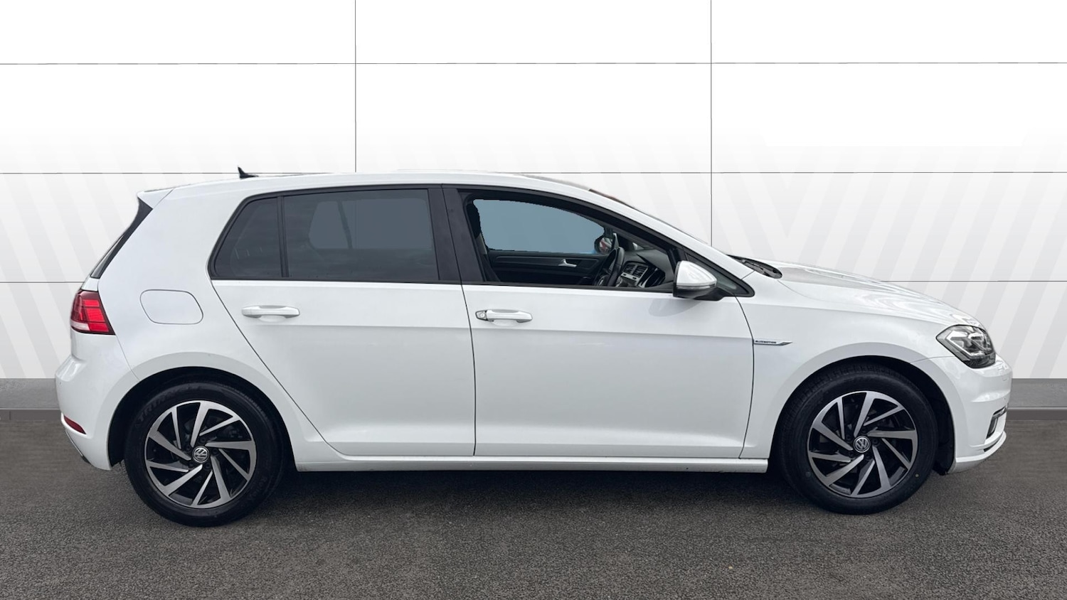 Used Volkswagen Golf 2020 for sale - 76494431: Photo 5