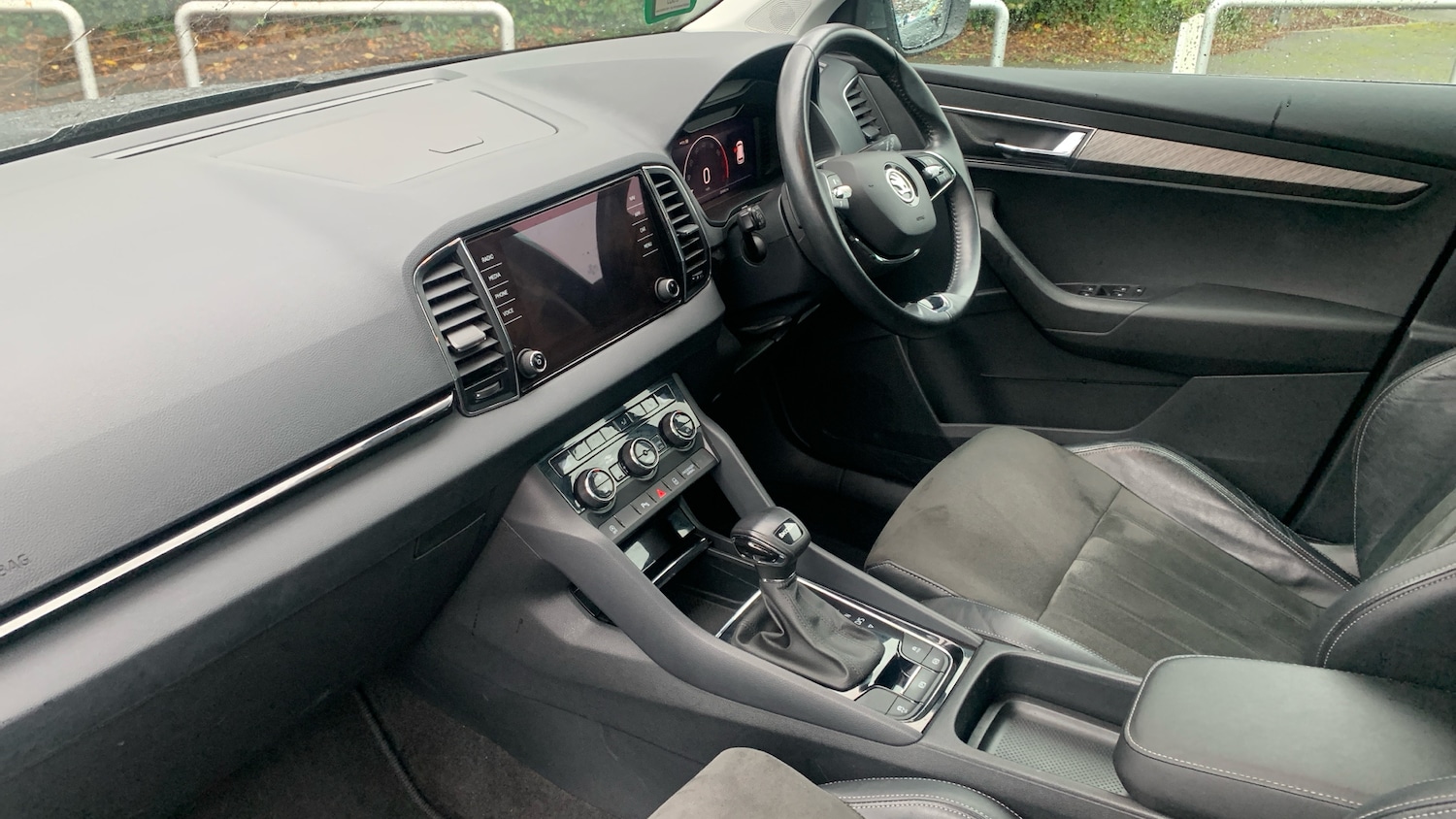 Used Skoda Karoq 2022 for sale - 76829561: Photo 9