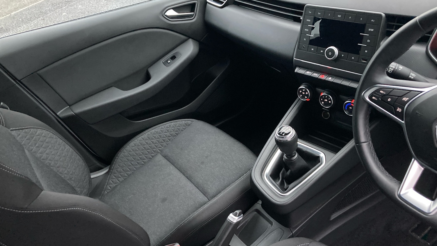 Used Renault Clio 2021 for sale - 76830551: Photo 14