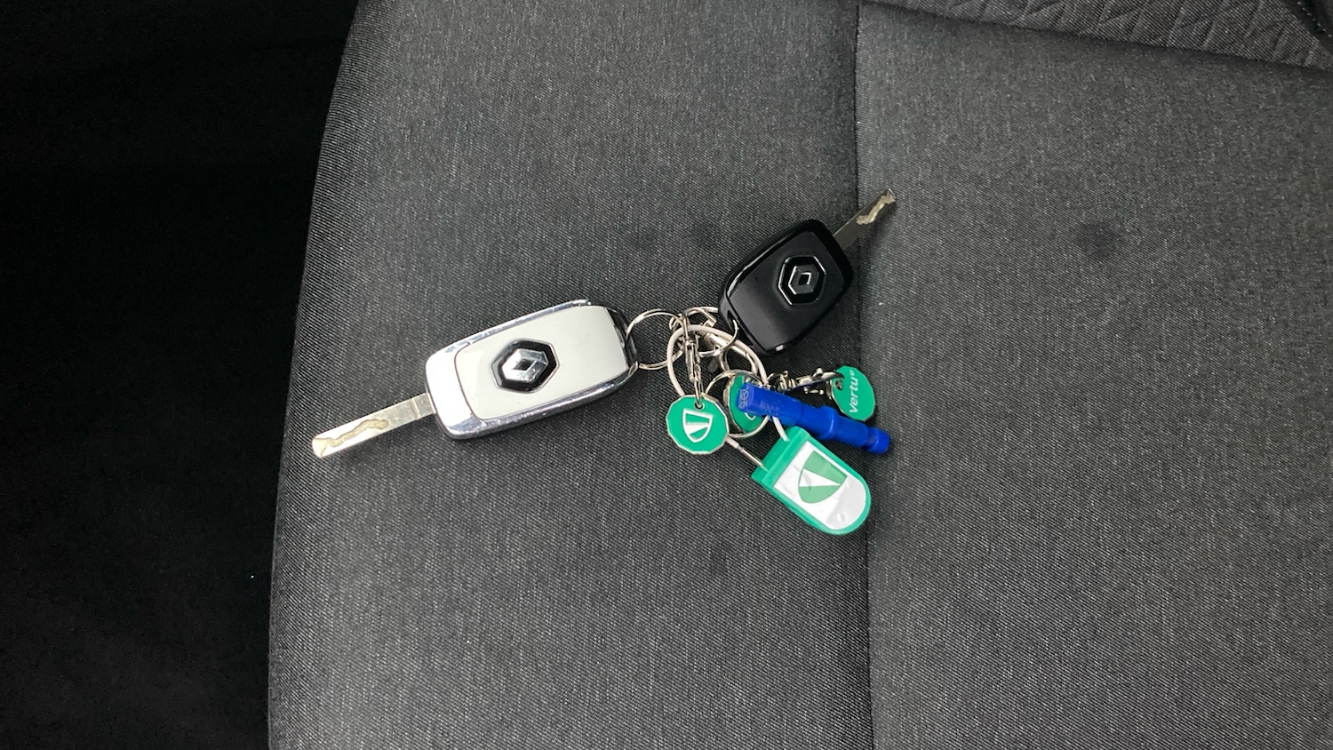 Used Renault Clio 2021 for sale - 76830551: Photo 20