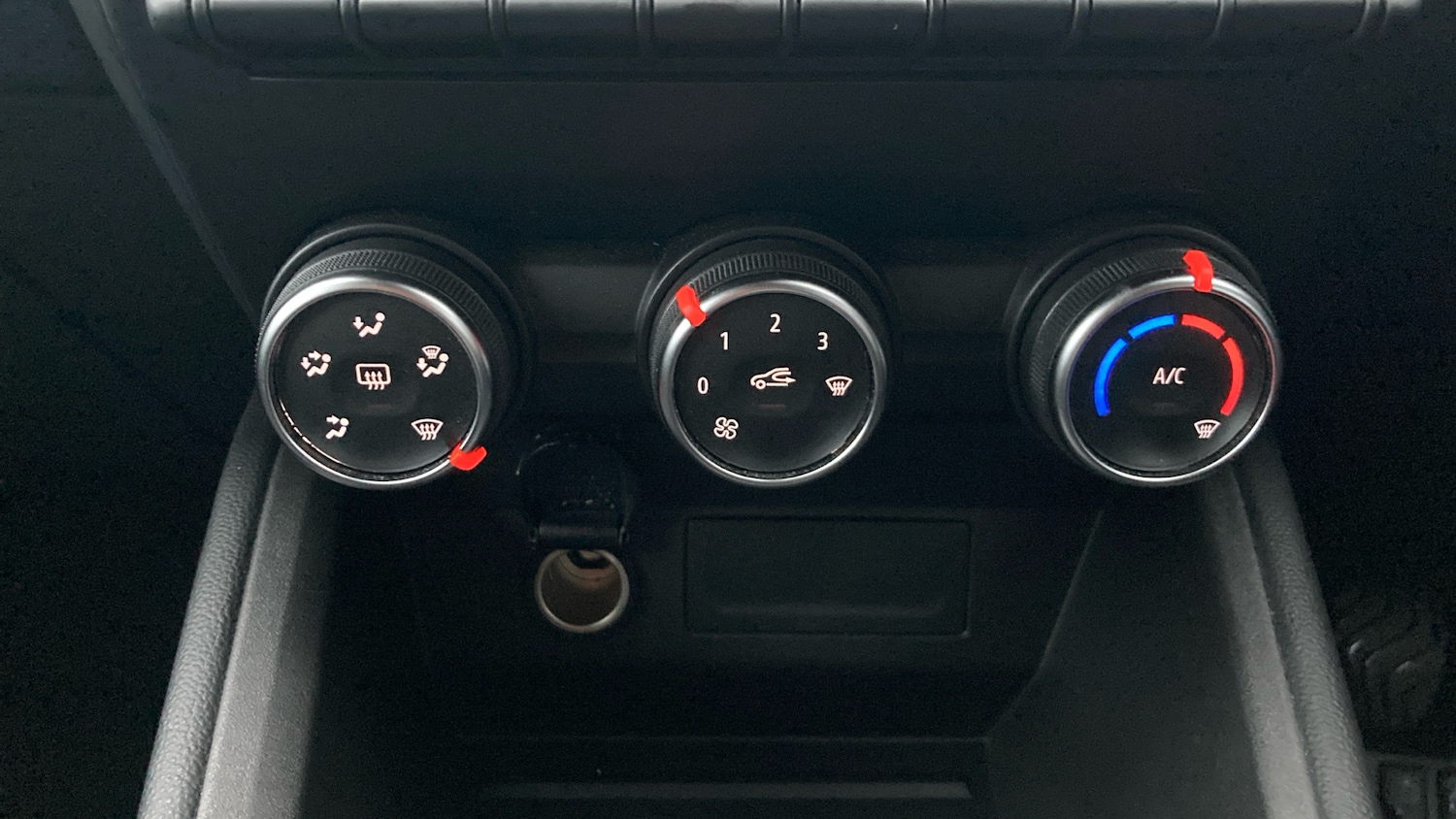 Used Renault Clio 2021 for sale - 76830551: Photo 26