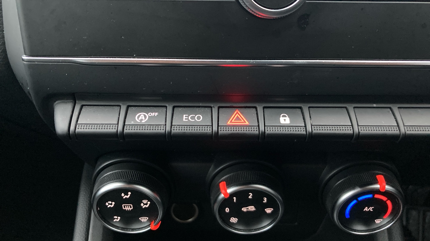 Used Renault Clio 2021 for sale - 76830551: Photo 27