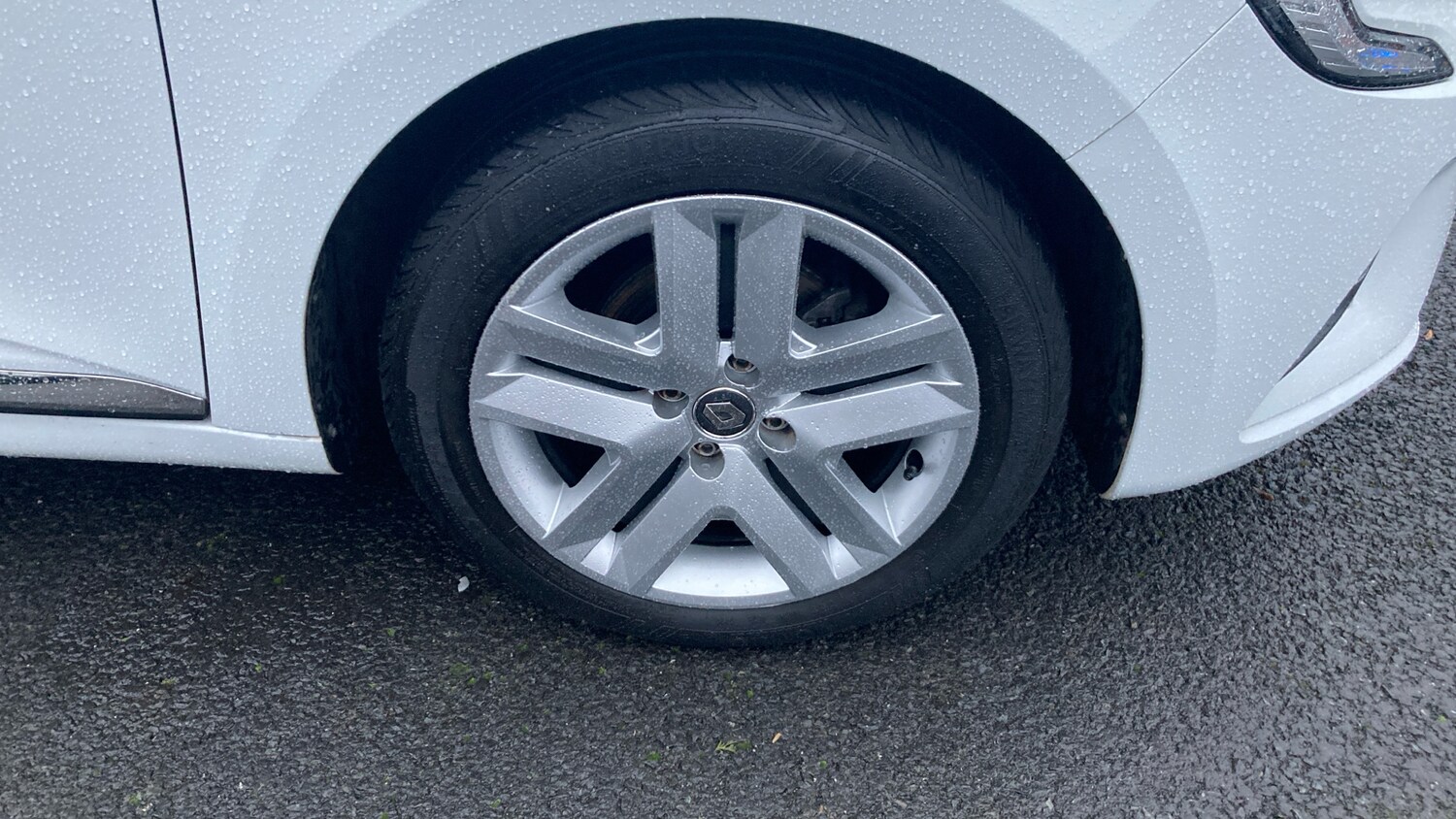 Used Renault Clio 2021 for sale - 76830551: Photo 32