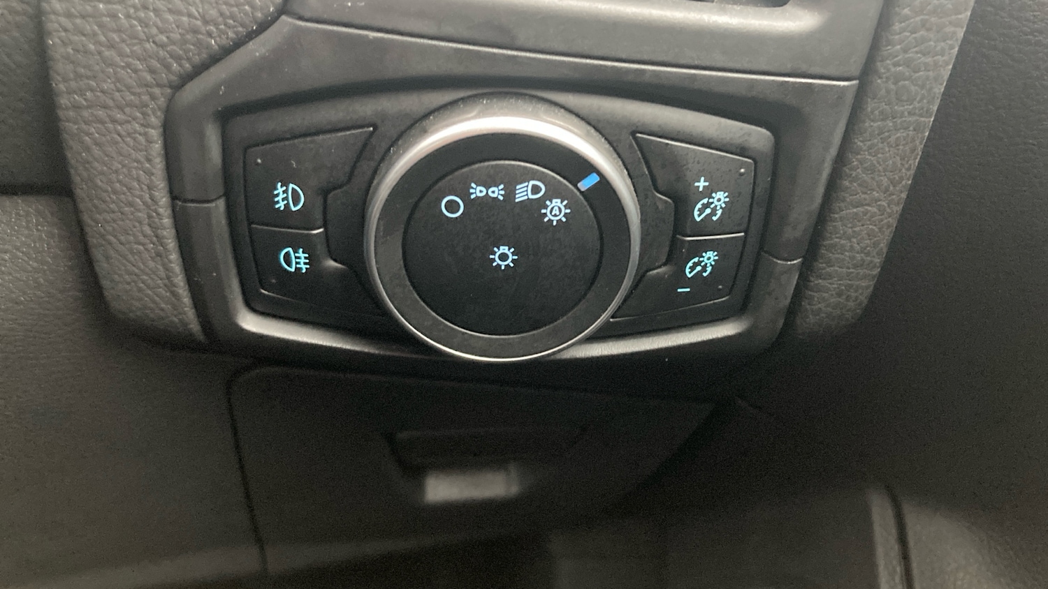 Used Ford Focus 2016 for sale - 76829562: Photo 32