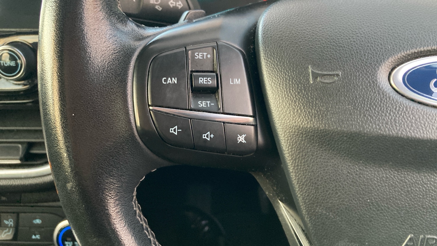 Used Ford Fiesta 2017 for sale - 76637574: Photo 24