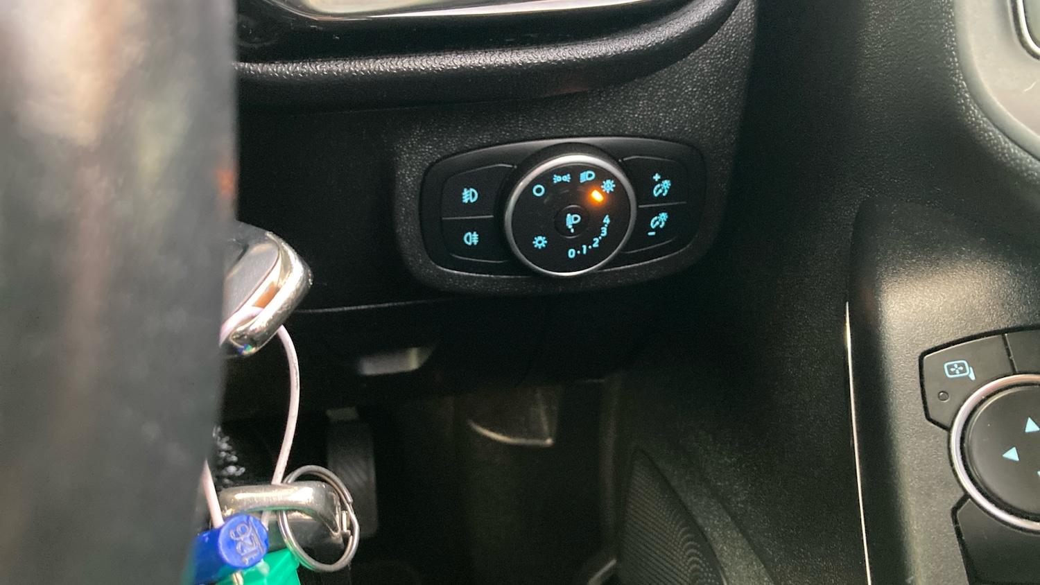 Used Ford Fiesta 2017 for sale - 76637574: Photo 27