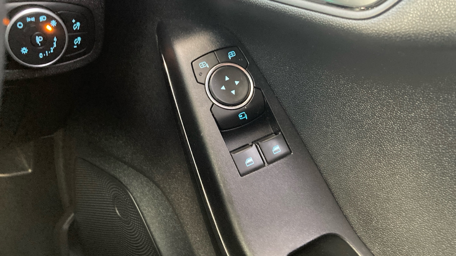 Used Ford Fiesta 2017 for sale - 76637574: Photo 28