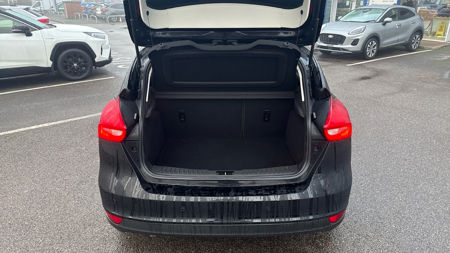 Used Ford Focus 2017 for sale - 76941249: Photo 4