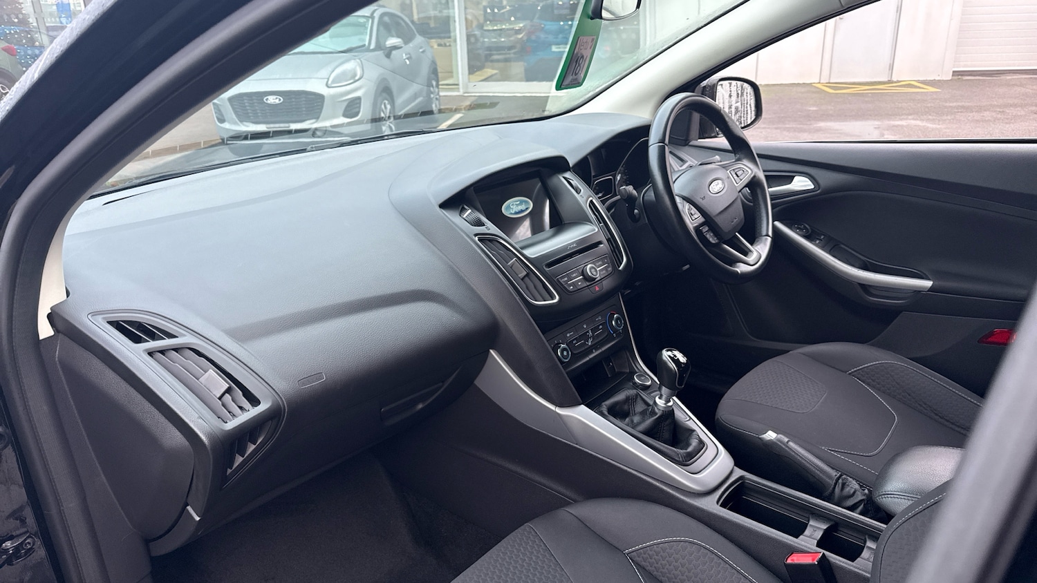 Used Ford Focus 2017 for sale - 76941249: Photo 9