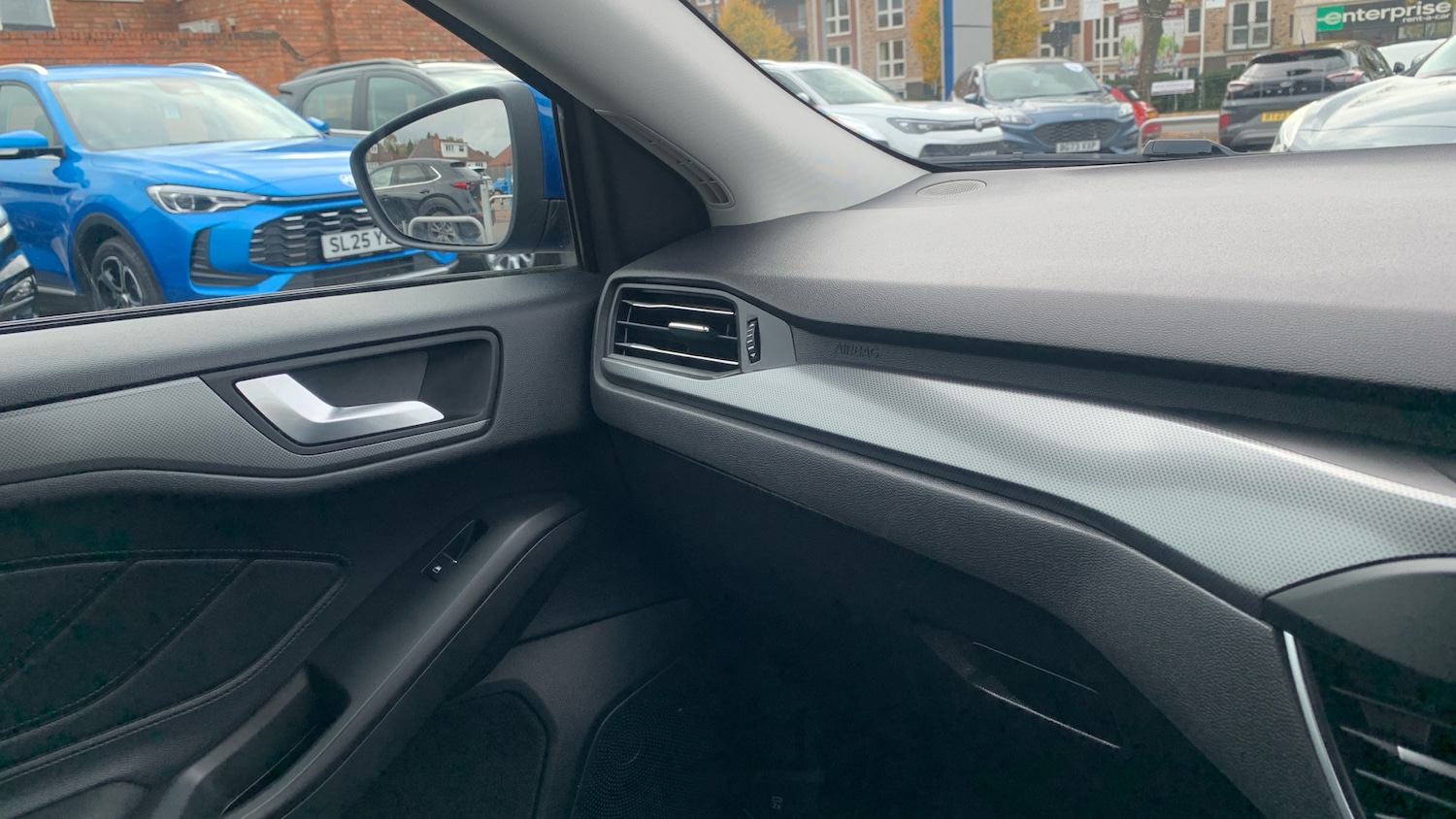 Used Ford Focus 2020 for sale - 76298884: Photo 40