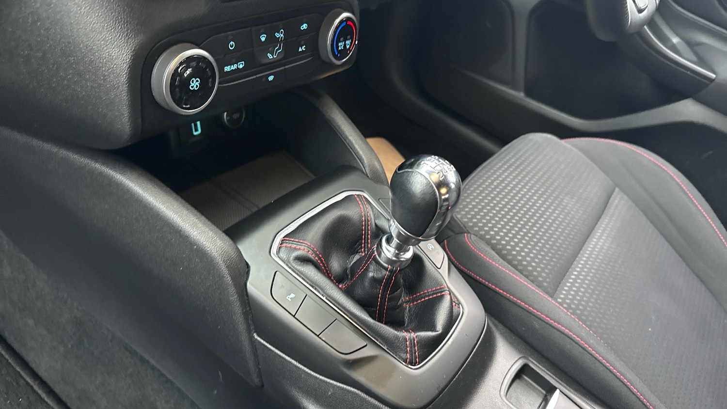 Used Ford Focus 2019 for sale - 76719209: Photo 13