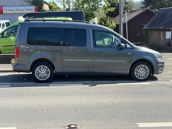 Used Volkswagen Caddy Maxi Life 2019 for sale - 79433755: Photo