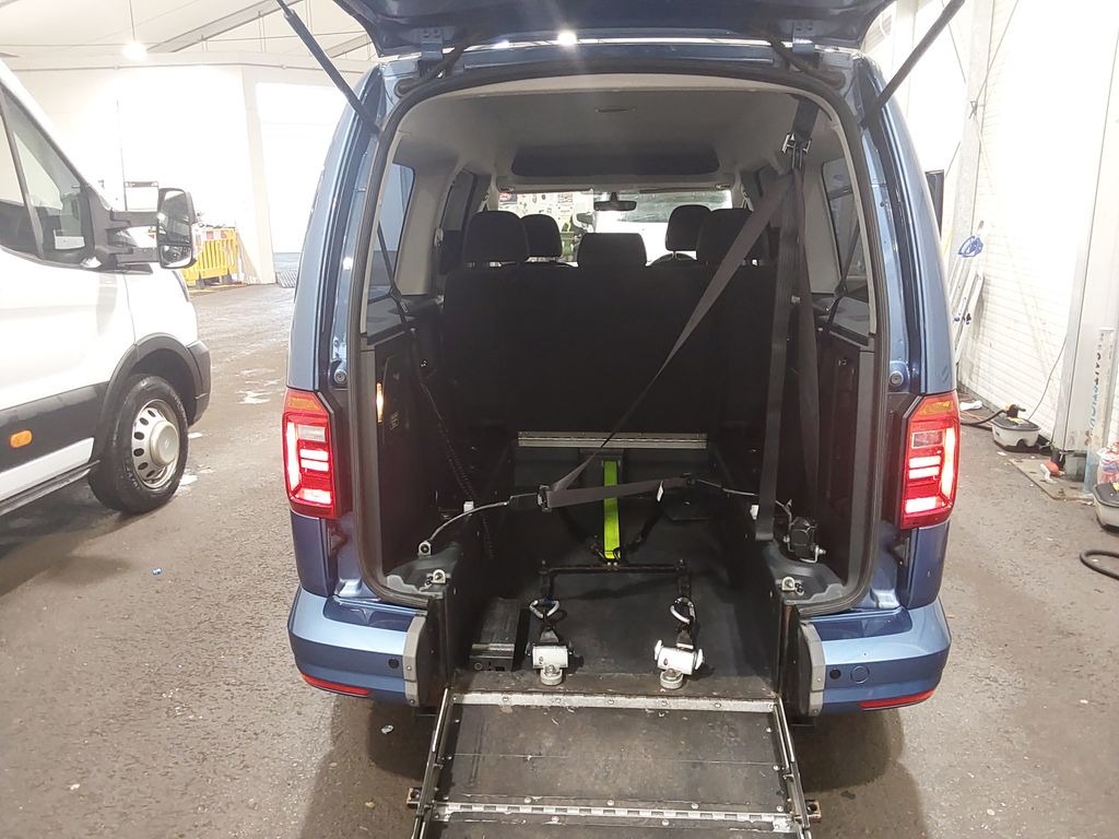 Used Volkswagen Caddy Maxi Life 2017 for sale - 77351252: Photo 6