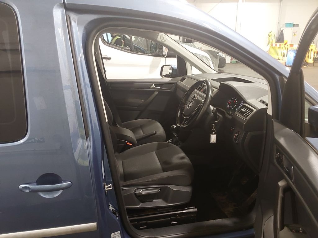 Used Volkswagen Caddy Maxi Life 2017 for sale - 77351252: Photo 8