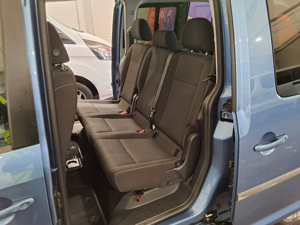 Used Volkswagen Caddy Maxi Life 2018 for sale - 76477450: Photo 8