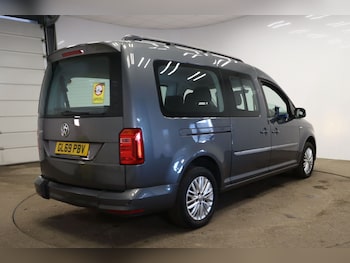 Used Volkswagen Caddy Maxi Life 2019 for sale - 76126543: Photo