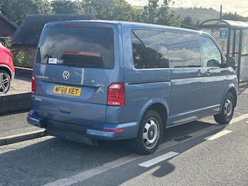 Used Volkswagen Transporter 2018 for sale - 75700117: Photo