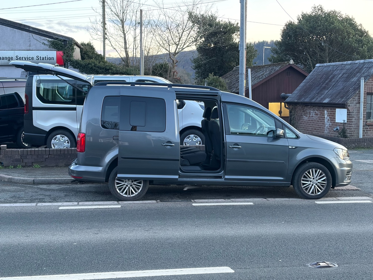 Used Volkswagen Caddy Maxi Life 2018 for sale - 77431488: Photo 12