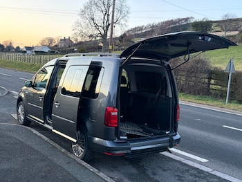 2018 (68) - 2.0 TDI 5dr DSG WHEELCHAIR ACCESSIBLE WAV