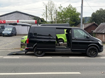 Used Volkswagen Transporter Shuttle 2017 for sale - 78507818: Photo