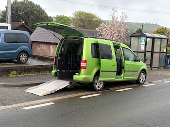 Used Volkswagen Caddy Maxi Life 2015 for sale - 78283040: Photo