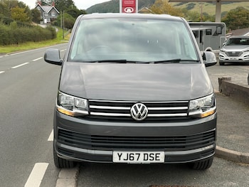 Used Volkswagen Transporter Shuttle 2017 for sale - 76046852: Photo