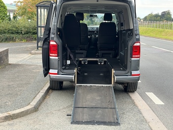 Used Volkswagen Transporter Shuttle 2017 for sale - 76046852: Photo