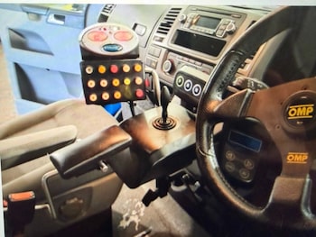 Used Volkswagen Transporter Shuttle 2014 for sale - 77234548: Photo