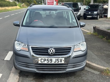 Used Volkswagen Touran 2009 for sale - 75511369: Photo