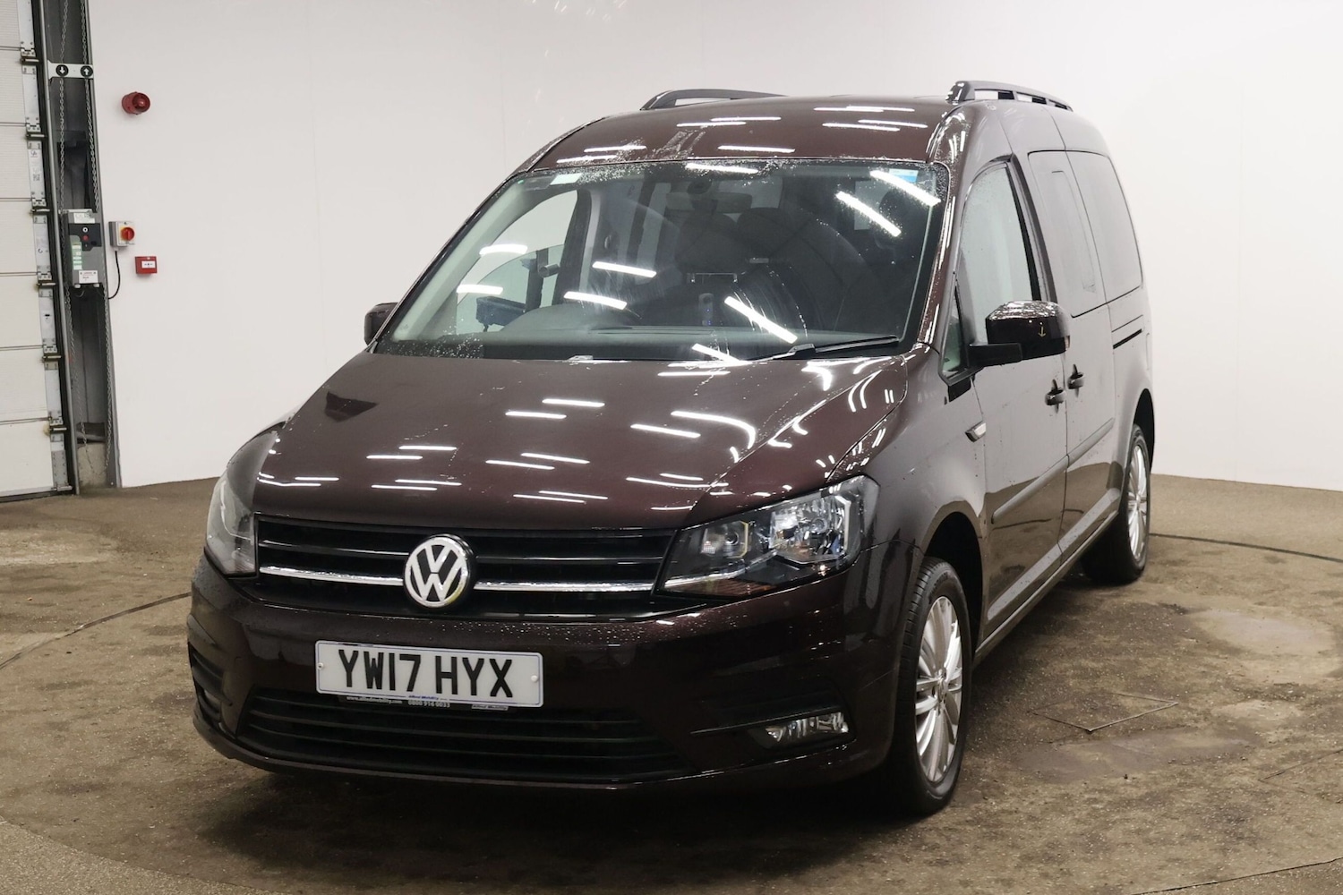 Used Volkswagen Caddy Maxi Life 2017 for sale - 77127336: Photo 1