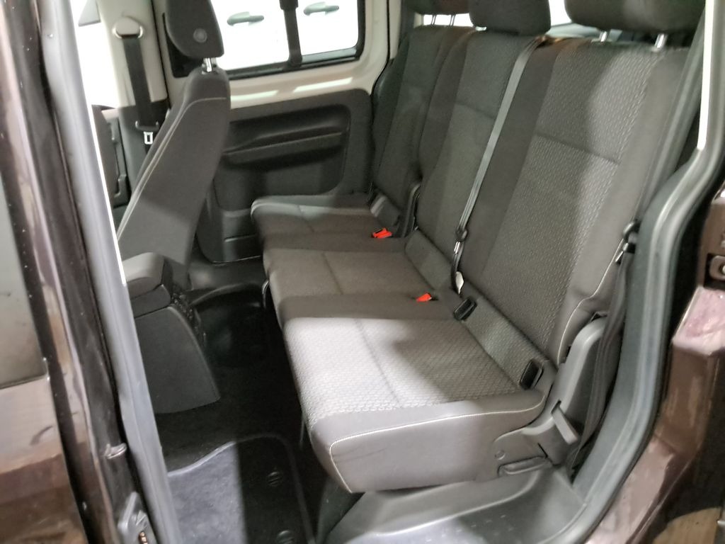 Used Volkswagen Caddy Maxi Life 2018 for sale - 77351240: Photo 9