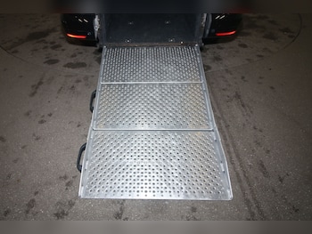 Used Volkswagen Caddy Maxi Life 2018 for sale - 76706342: Photo