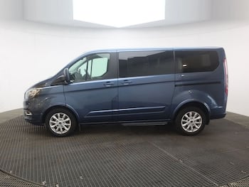 Used Ford Tourneo Custom 2019 for sale - 79787439: Photo