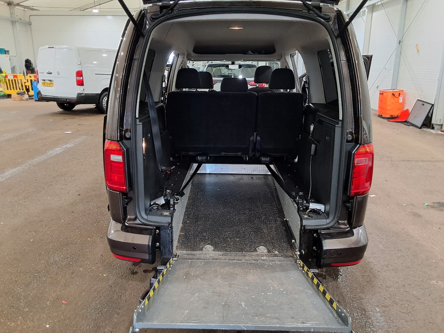 Used Volkswagen Caddy Maxi Life 2019 for sale - 78162219: Photo 2