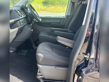 Used Volkswagen Transporter Shuttle 2017 for sale - 78420744: Photo