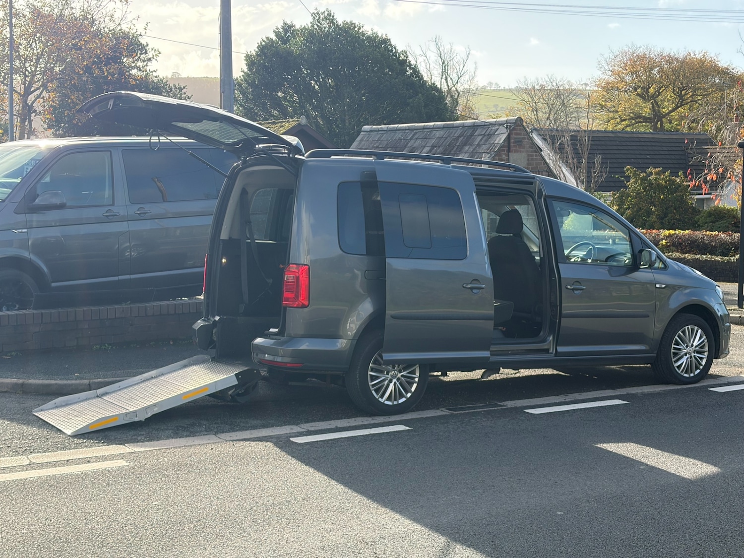 Used Volkswagen Caddy Maxi Life 2019 for sale - 76477384: Photo 8