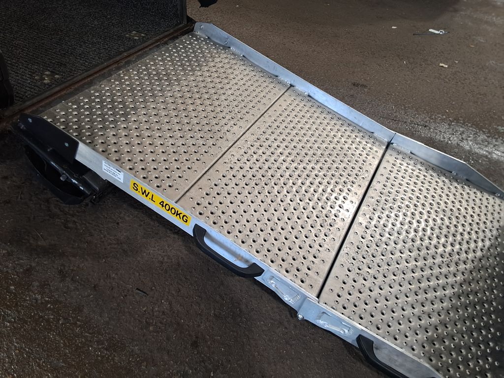 Used Volkswagen Caddy Maxi Life 2018 for sale - 77035772: Photo 6