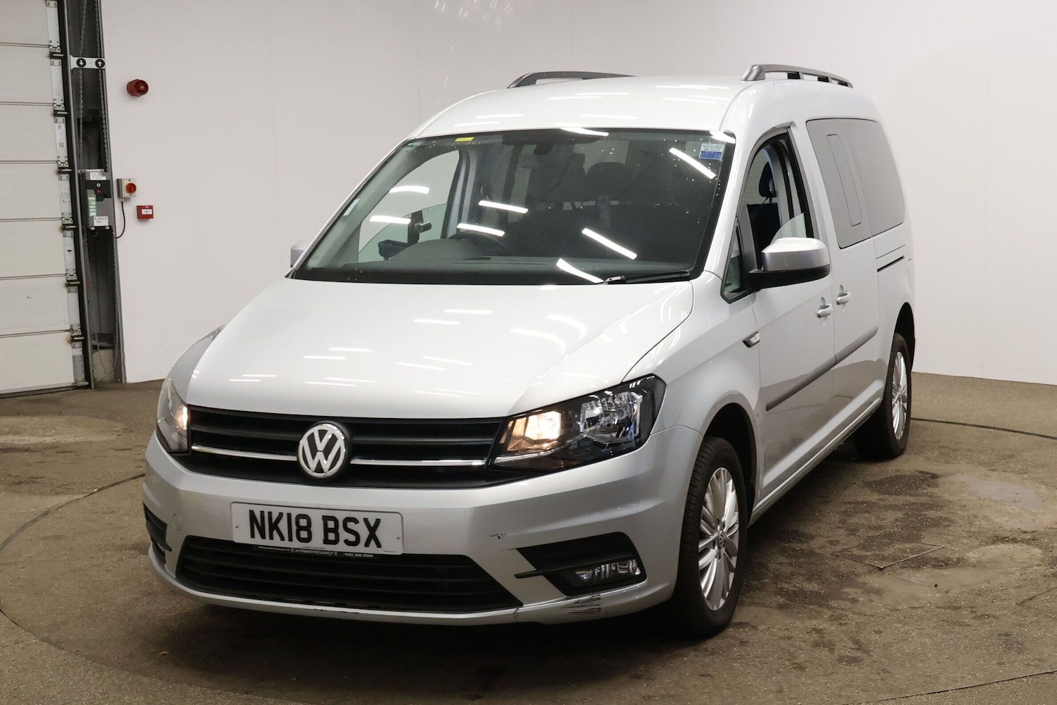 Used Volkswagen Caddy Maxi Life 2018 for sale - 77125987: Photo 1