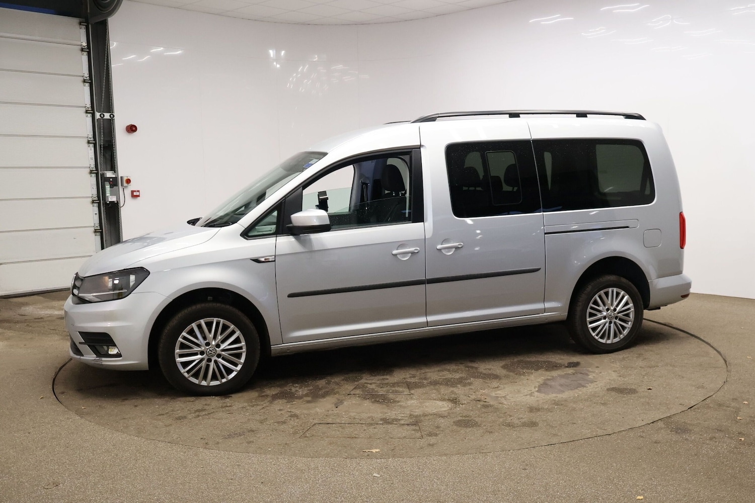 Used Volkswagen Caddy Maxi Life 2018 for sale - 77125987: Photo 11