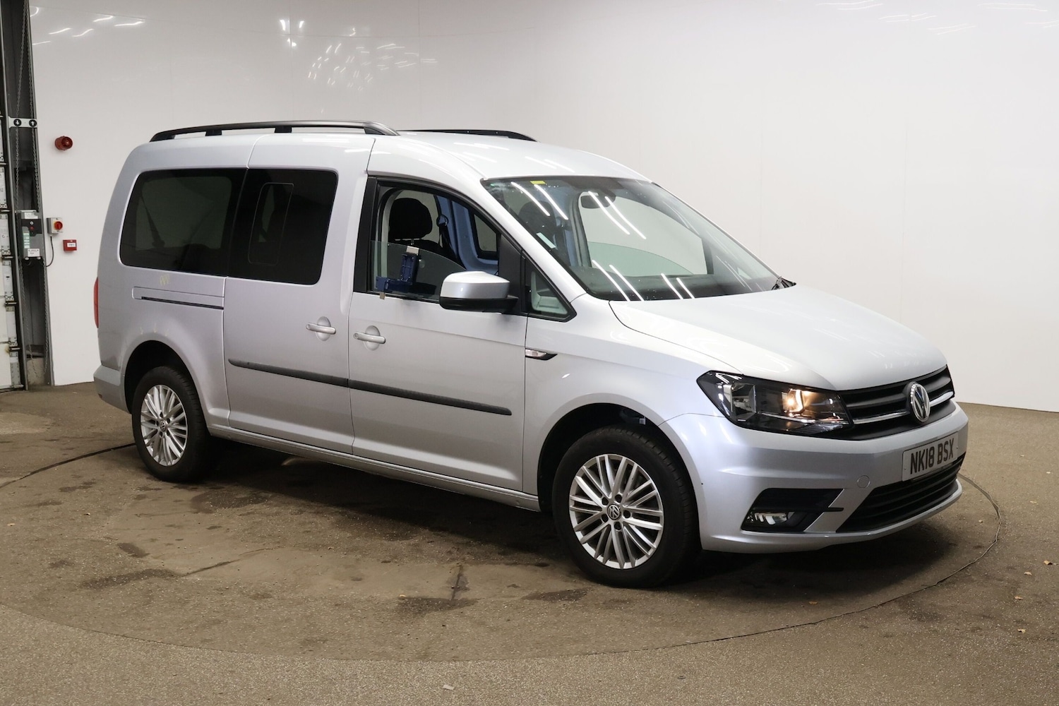 Used Volkswagen Caddy Maxi Life 2018 for sale - 77125987: Photo 7