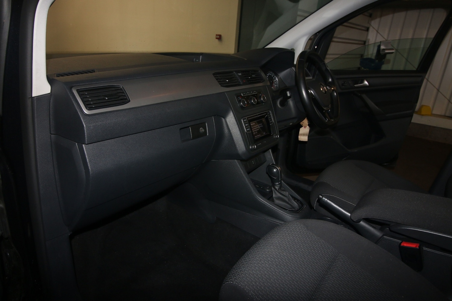 Used Volkswagen Caddy Maxi Life 2019 for sale - 76706651: Photo 6