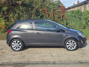 Used Vauxhall Corsa 2014 for sale - 76982590: Photo