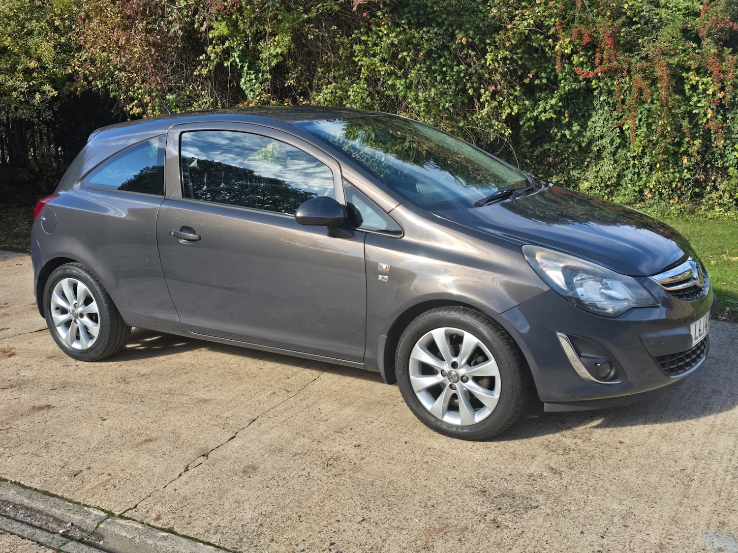 Used Vauxhall Corsa 2014 for sale - 76982590: Photo 3