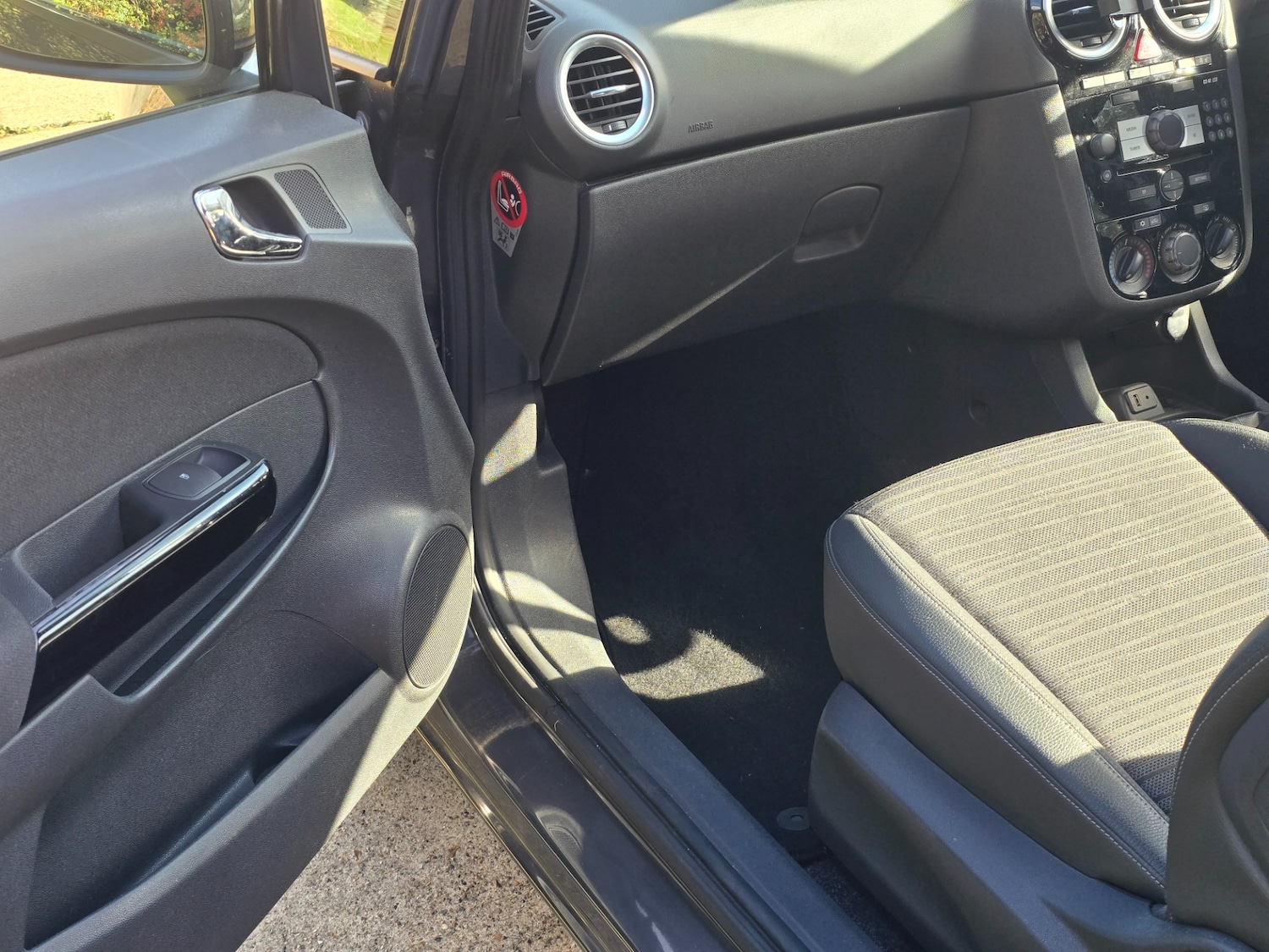 Used Vauxhall Corsa 2014 for sale - 76982590: Photo 7