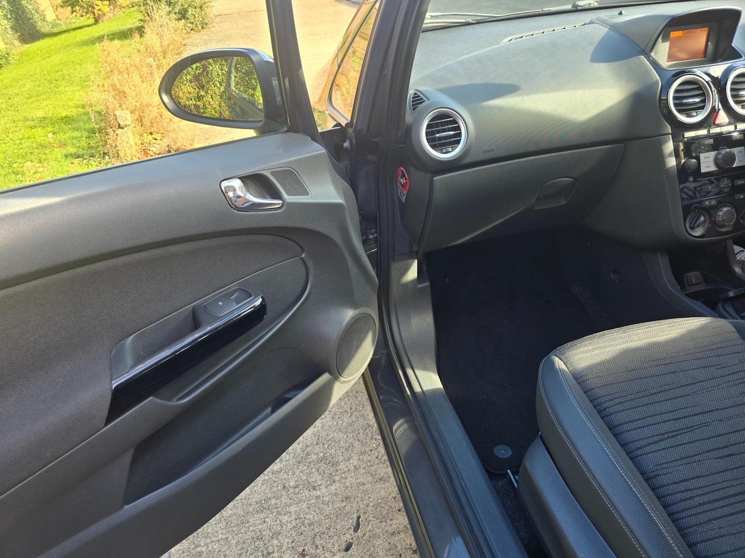 Used Vauxhall Corsa 2014 for sale - 76982590: Photo 9