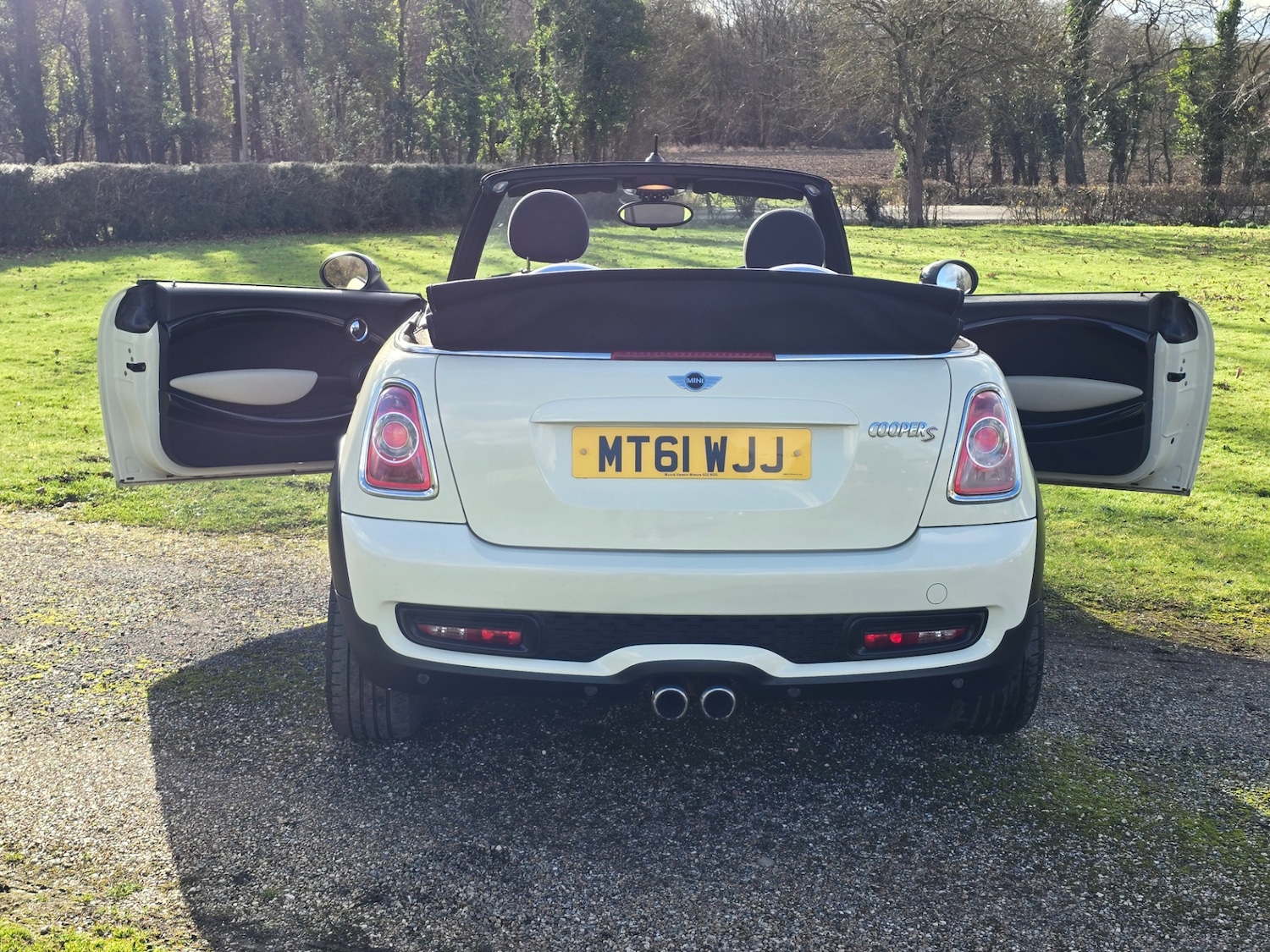 Used MINI Convertible 2011 for sale - 77565525: Photo 10